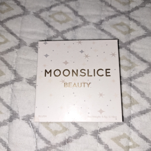 Pinklipps Eye Shadow Palette In Mauve Me & Moonslice Pressed Blush in Beautiful - Picture 7 of 8